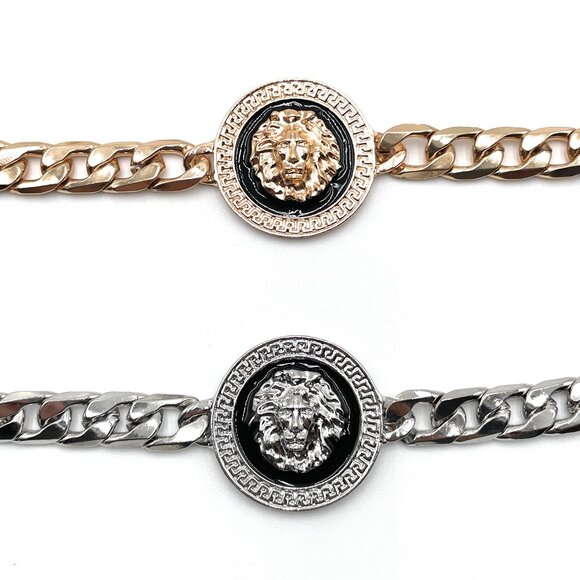 Women’s Metal Chain Belt with Concho Medallions NWOT - Picture 2 of 5